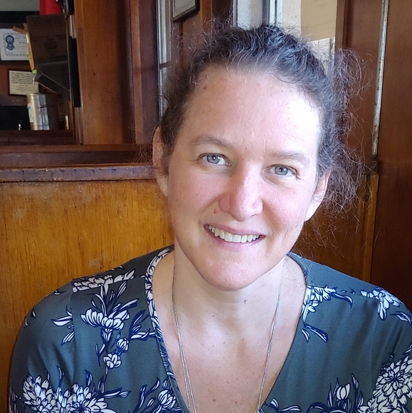 Meet your Posher, Susannah - Picture 2 of 3